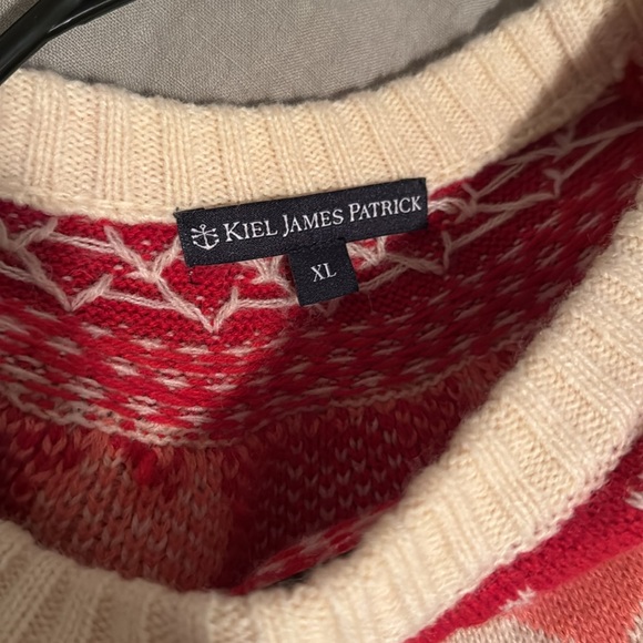 The heart warmer sweater Valentine’s Day hearts  Kiel James Patrick - Picture 9 of 9